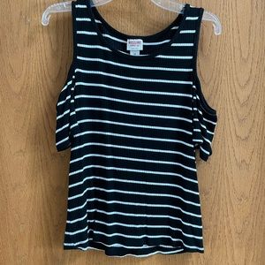 Black and white shoulder less top